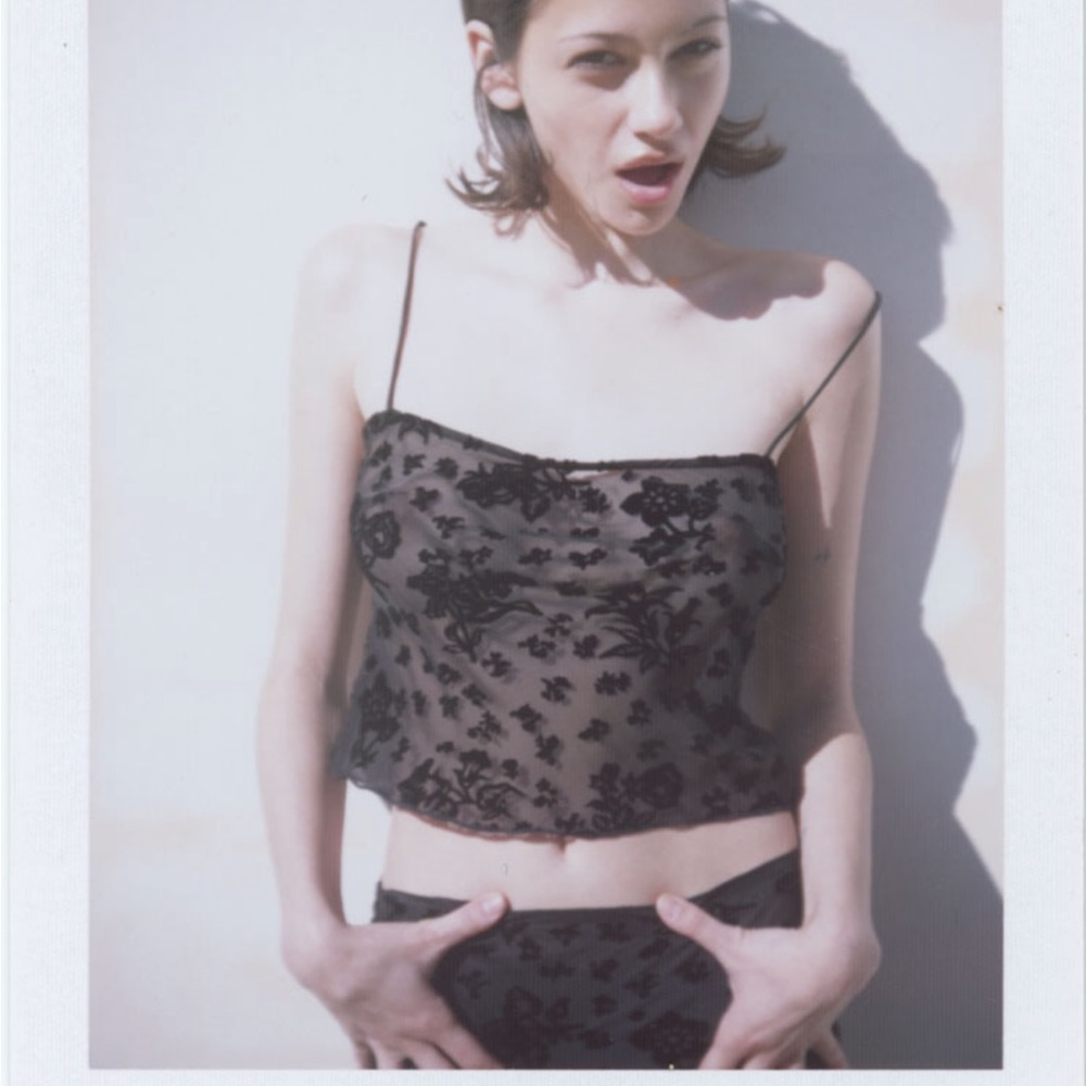 Realisation par odette cami top Small